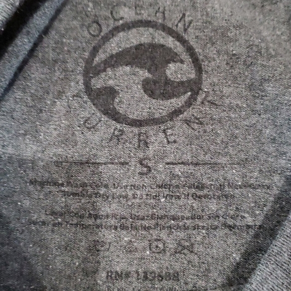 Ocean Current boy's t-shirt.  Size S - Picture 3 of 8